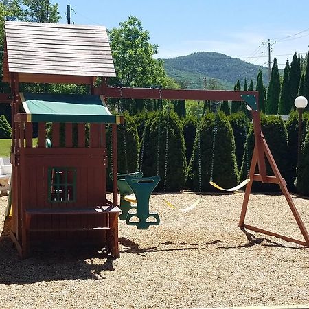 Seven Dwarfs Cabins - White Cabin Lake George Buitenkant foto